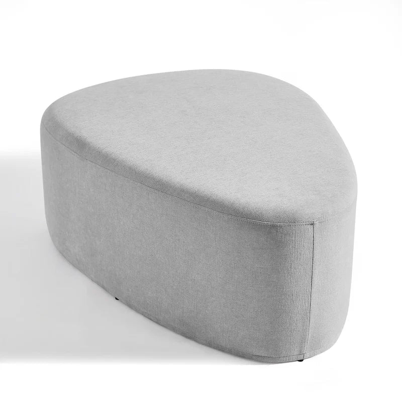 Ottoman rembourré en triangle arrondi de 43 po, grand pouf en tissu