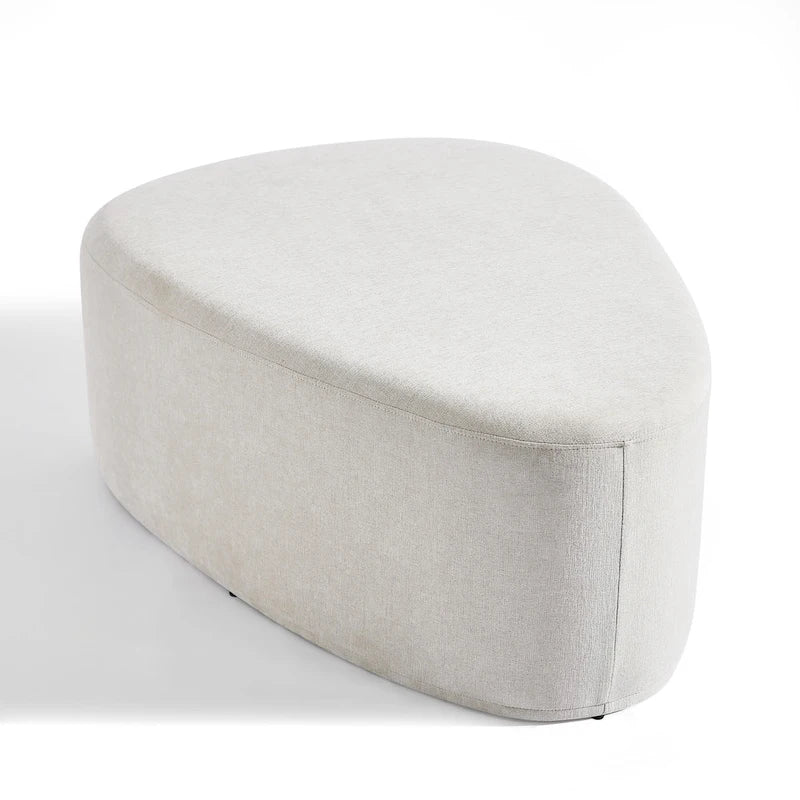 Ottoman rembourré en triangle arrondi de 43 po, grand pouf en tissu