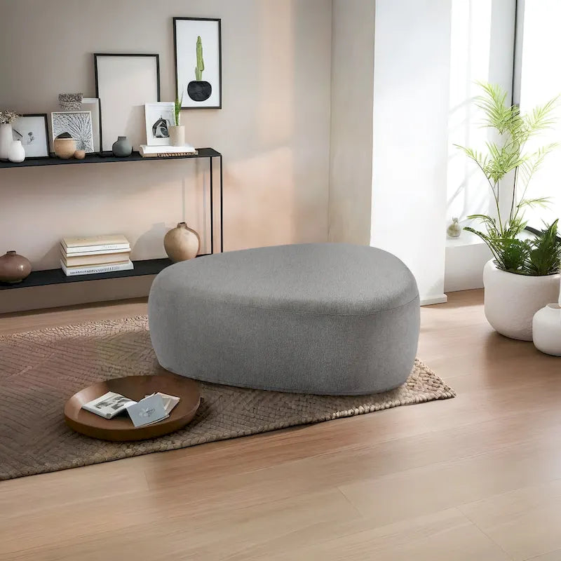 Ottoman rembourré en triangle arrondi de 43 po, grand pouf en tissu