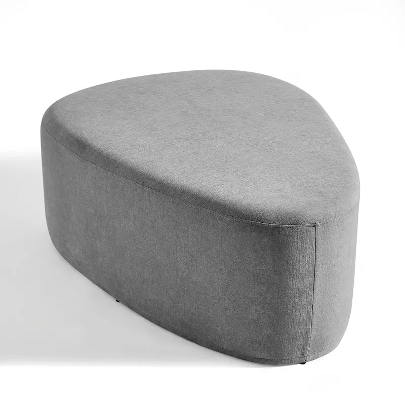 Ottoman rembourré en triangle arrondi de 43 po, grand pouf en tissu