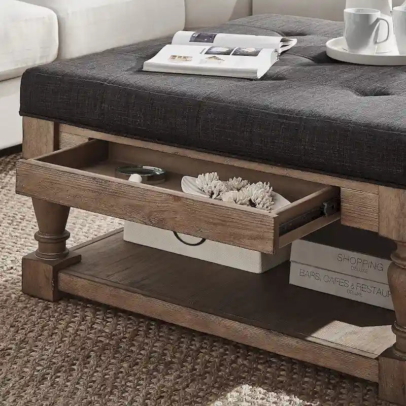 Pouf/table basse capitonné avec rangement à balustres