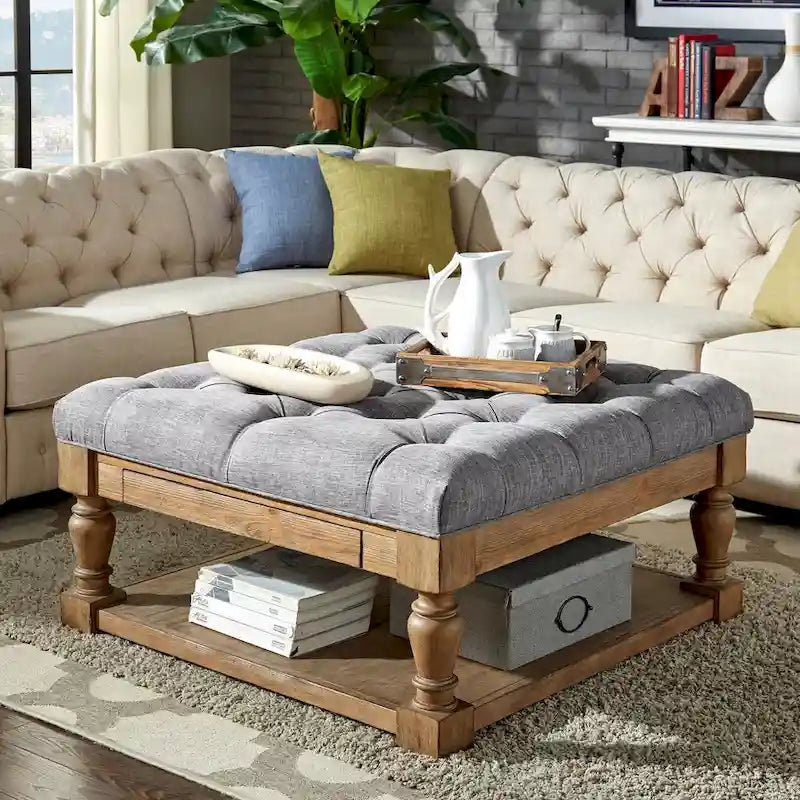 Pouf/table basse capitonné avec rangement à balustres