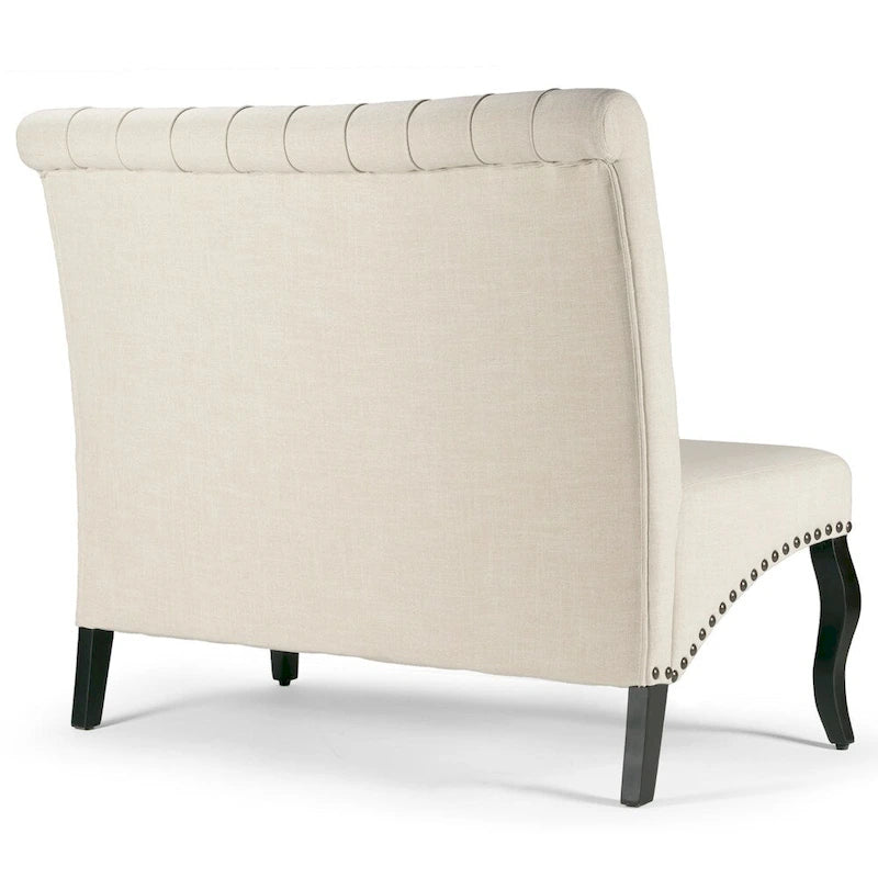 Banquette-coffre rembourrée beige avec capitonnage à boutons